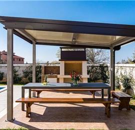 6 bedroom villa with pool near Pula, sleeps 12